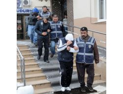 Haraç İstedikleri İşçiye Etek Giydirip Sokakta Gezdiren Çete Çökertildi