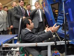 Vali Üniversite Öğrencilerinin Güneş Enerjisi İle Çalışan Aracını Test Etti