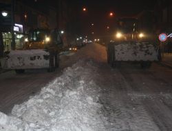 Kars'ta Kar, 71 Köy Yolunu Ulaşıma Kapattı