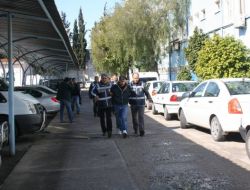 Borulardan Tırmanarak Evlere Giren Hırsız Bu Kez Kaçamadı