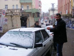 Viranşehir'e 8 Yıl Sonra Kar Yağdı