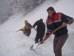 Yayla Evinde Mahsur Kalan 2 Kişi, 6 Saatlik Çalışma Sonucu Kurtarıldı
