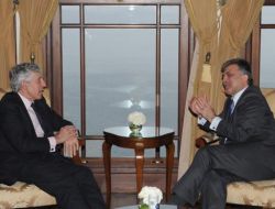 Cumhurbaşkanı Gül, Jack Straw'ı Kabul Etti