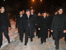 Bakan Şahin'in Hakkari'de Kartopu Keyfi