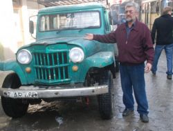 Kendisinden Bir Yaş Büyük 1955 Model Cip İle Çıkamadığı Yol Yok