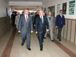 Vali Yenigün: Kendini İyi Yetiştiren Gençler, Gelecekte Söz Sahibi Olacak