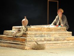 'Yunus Emre Aşk Ateşi' Oyunu İlgi Görüyor