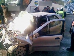 Yoldaki Gizli Buzlanma Kaza Getirdi: 2 Ölü, 2 Ağır Yaralı