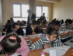 Pazarcık Fem'in Sts Sınavına 2 Bin 500 Öğrenci Girdi