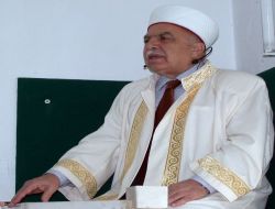 "Hacca Gitmek Allah'a Tekmil Vermektir"