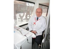 Kan Alma Otobüsü Burhaniye’de İlk Gün 70 Ünite Kan Topladı