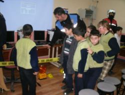 Burhaniye’de Öğrencilere Polislik Mesleği Anlatılıyor