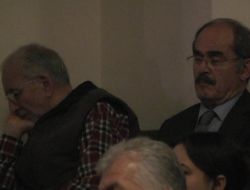 Çölaşan, Darbeyi Savundu, Eşi Ve Büyükerşen Uyudu