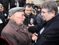 İçişleri Bakanı Şahin'den Vefat Eden Piraziz Belediye Başkanı Şenel İçin Taziye