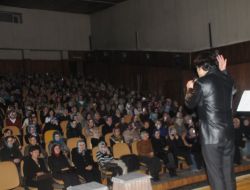 Çorumlu Hanımlardan Anlamlı Kutlama