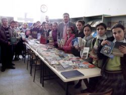 Kitap Toplayarak Kütüphanelerini Kurdular