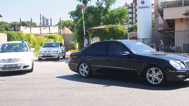 Sahte danışman müdürleri yaktı