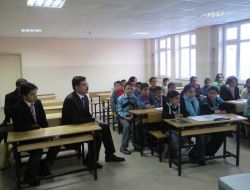 Vali Turhan Heyelanda Ölenlerin Ailelerine Taziye Ziyaretinde Bulundu