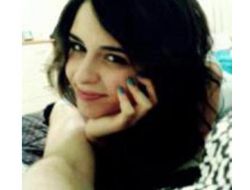 Üniversiteli Genç Kız, Bariyere Çarpan Otomobilde Öldü