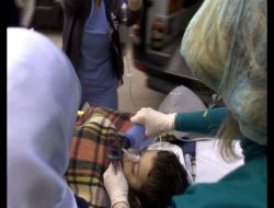 Süs Havuzuna Düşen Küçük Berat Yaşam Mücadelesi Veriyor