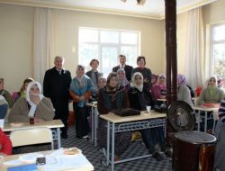 Çubuk’ta Kadın Çiftçilere Yeşil Tarım Eğitimi Veriliyor