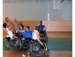 7 Ocak Engelliler Takımı Galibiyet Sevinci Yaşıyor