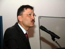 "Türkiye, Tanıştığı Teknoparklar Sayesinde Kısa Sürede Bilgiyi Üretip Satabilecek Duruma Geldi"