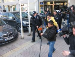 İş Hanında Silah Sesleri Korkuttu