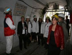 Milletvekili Eşleri, Maden Ocağını Gezdi