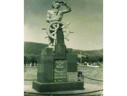 64 Yıl Önce Kaldırılan Denizci Heykeli'ni Tatvanlılar Yeniden Yaptıracak