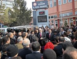 Hediye Edilen Ambulansı Cenaze Aracıyla Takas Ettiler