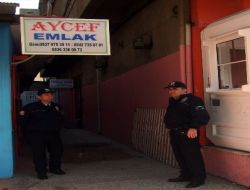 Kaçak Elektrik Kullanan Ev ve Tamircilere Baskın: 15 Kişi Gözaltına Alındı!