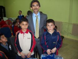 Malatya’da İhtiyaç Sahibi Öğrencilere Giyecek Yardımı