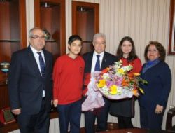 Öğrenciler Okul Gazetesi İçin Röportaj Yaptılar