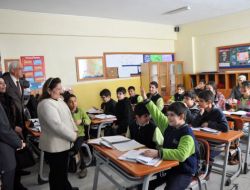 Vali Çolak'ın Eşi Eğitime Destek Vermeye Devam Ediyor