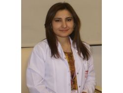 "Fazla Yıkanan Ciltte, Yağ Dengesi Bozulur, Kuruluk Olur"