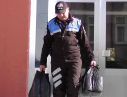 Emniyetten Muhtaç Ailelere Yardım Eli