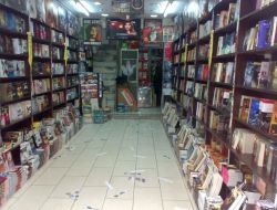 İzmir'de Korsan Kitap Operasyonu