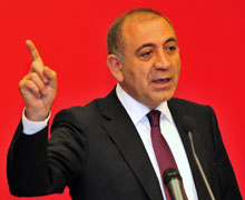 Tekin: CHP'de yüz nakli olmaz