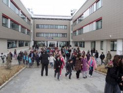 Minik Öğrencilere Uygulamalı Deprem Ve Yangın Eğitimi