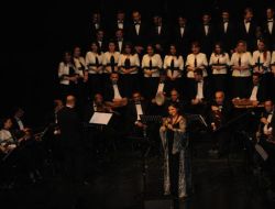 Çiğdem Gürdal, Şarkılarını Bursalılar İçin Söyledi