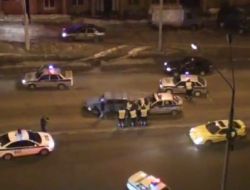 Trafik Polislerinin Sarhoş Sürücüyü Meydan Dayağı, Kameraya Böyle Yansıdı