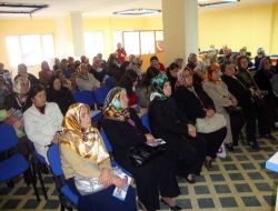 AK Parti Kadın Kolları Domuz Gribi Semineri Düzenledi!