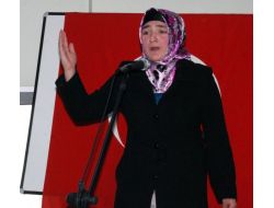 Kur’an Kursu Öğrencileri İstiklal Marşı'nı Güzel Okumak İçin Yarıştı