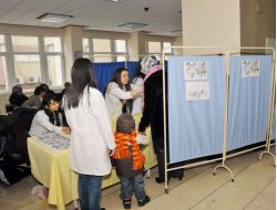 Tıp Fakültesi Öğrencileri, Dünya Kadınlar Günü'nde Meme Kanserine Dikkat Çekti