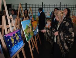 8 Mart Dünya Kadınlar Günü'nde Resim Sergisi Açtılar