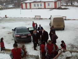 Sorgunlu Öğrenciler Yaşlılarına Sahip Çıkıyor