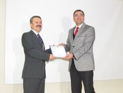 Yüksekokulun Tapusu Rektöre Teslim Edildi