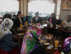 Kınalı Eller Derneği 200 Öğrenciye Katkı Sağlıyor