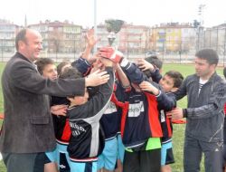 Kayseri’de Okullar Arası Futbol Turnuvasının Şampiyonu Belli Oldu